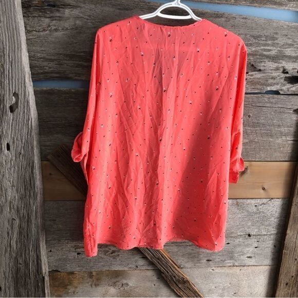 Reitmans Plus Size XXL Petite Coral Arrow Print Zipper Neck Blouse - Picture 3 of 5